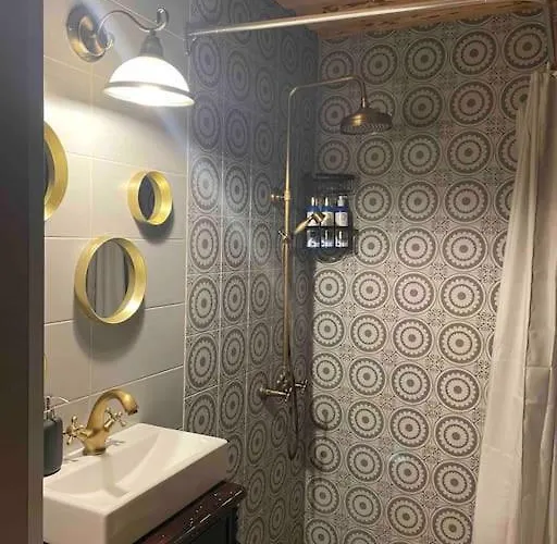 Apartment Very Lovely Old Down Place Close To Castle