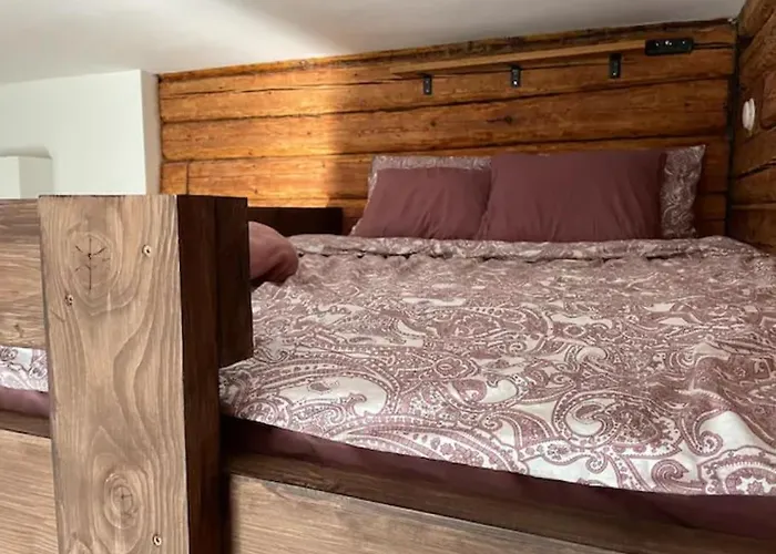 Very Lovely Old Down Place Close To Castle